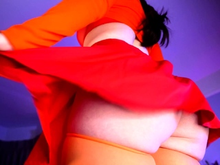 Amateur Webcam Teen Flashes Masturbates