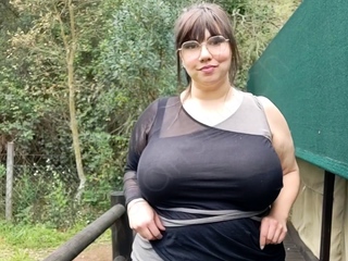 Amateur milf outdoors blowjob and fucking