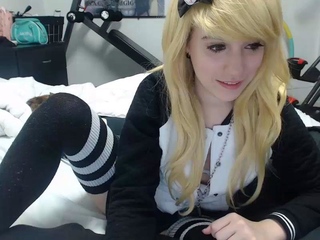 Amateur Blonde Teen Plays Solo with Toy Webcam Porn
