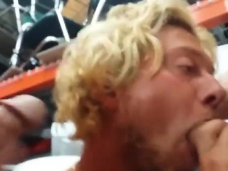 Kissing Stu...