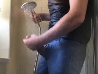 Levis Within The Bath Wank And Cum...