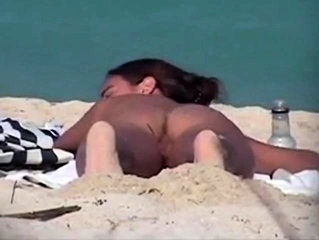 Nude Beach – Don’t you love these Showoffs
