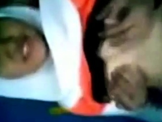 malay- tudung kena ramas