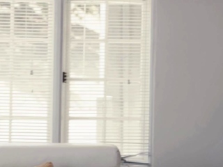 Stepdad bangs TS Khloe in d0ggystyle