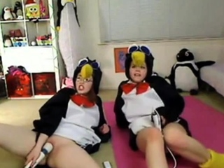 Teen Penguins On Cam...