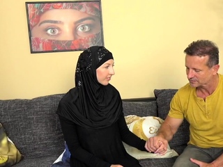 Muslim thanks her husband with amazing fuck