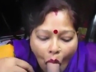 Desi Aunty Giving Blowjob And Drank Cum...