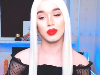 Wonder Shemale Small Tits Huge Cock