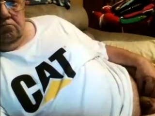 Old man jerking in chat