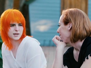 Threesome shemale fucking in resort