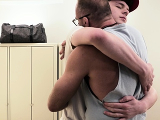 TwinkTop Hung twink breeds older man with hairy chest