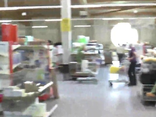 Amateur hottie fucked outdoor in public