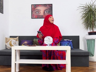 She needed painted nails and he needed her moist pussy