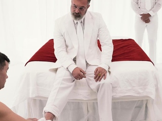 Old bear fucking groaning twink deep, hard and oh-so-raw!