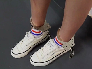 female inmate is transported during the pandemic period