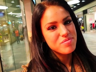 Latina fucks a strange man at the first meeting