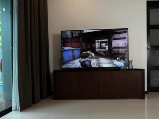 I watch a movie while being sucked off