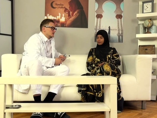 Babe in hijab wants nicer labia