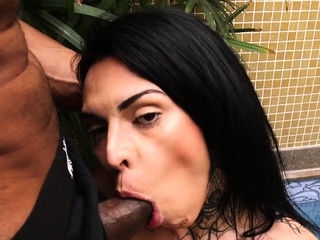 Alternative ladyboy IR deepthroating