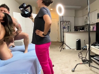 Amateur deepthroating slut 3some fucked