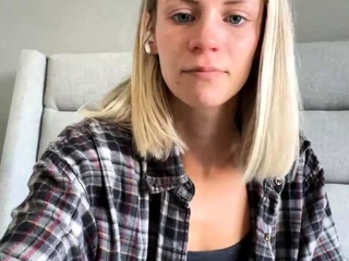 Amateur Blonde Teen Plays Solo with Toy Webcam Porn