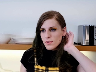 TGIRLPORNSTAR   Raven Thorne is The Big Tease