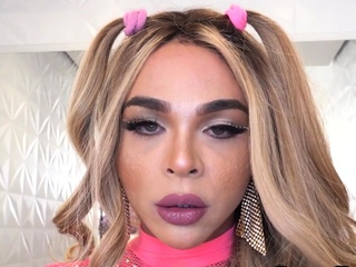 Oiled TS bigbooty Latina gets plowed