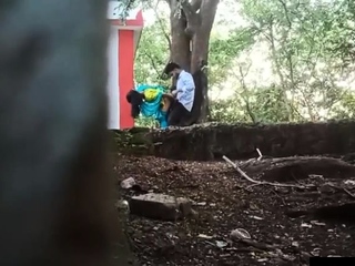 डेटिंग मे आये कॉलेज