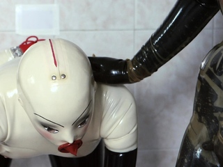 Fetish ho lick pussy and finger in lesbian scene and love it