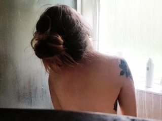 Amateur wild chick solo masturbation