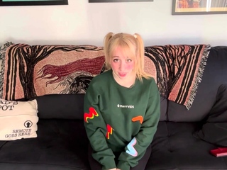 Amateur blonde girlfriend homemade blowjob and handjob
