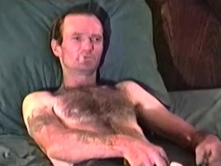 Amateur Mike Beating Off