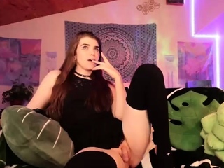 amateur teen masturbate on cam