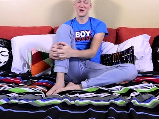Versatile Twink Taylor Pierce Loves Big Cocks And Handjobs