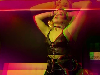 Badass Girlfriend Ashley Alexander Sucks Dick For Sex