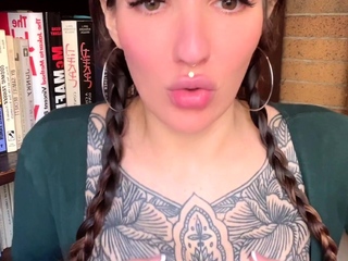 Brunette Solo Webcam Masturbation