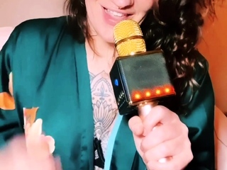 Amateur Webcam Babes Going Solo