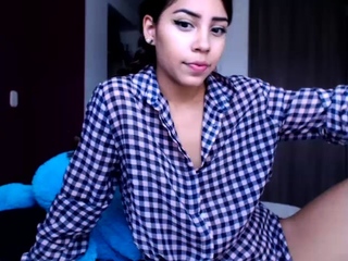 Amateur Teen Dances and Teases Solo on cam