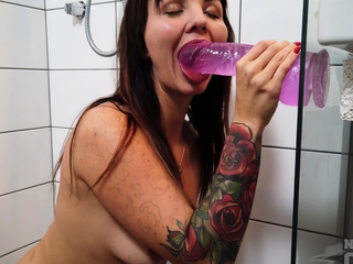 Amateur Brunette Takes a Huge Dildo