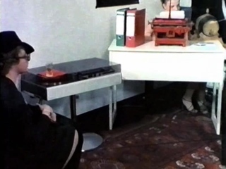 Amateur Blonde Fingering on Camera