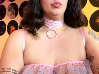 Big boobs milf masturbates with her dildo