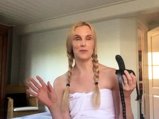 Blonde emo amateur solo masturbation