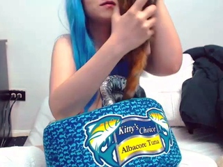 Three amateur teens in stockings give hot blowjob