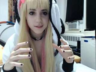 Amateur Webcam Teen Masturbates And Teases