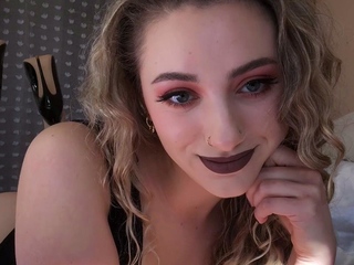 Young Amateur Girl Stripping and Masturbating Cam