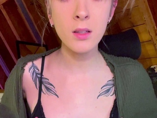 Amateur Blonde Teen Plays Solo with Toy Webcam Porn