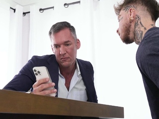 Big dick DILF makes FTM progeny climax hard