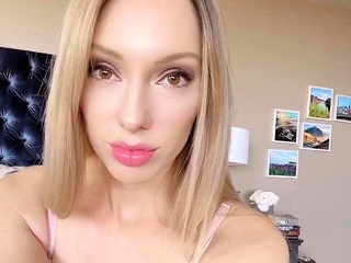 Amateur Big Boobs jerks Big Dick