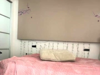 Amateur girlfriend homemade blowjob and pussy toying