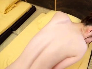 Amateur MILF Goes Hardcore Anal